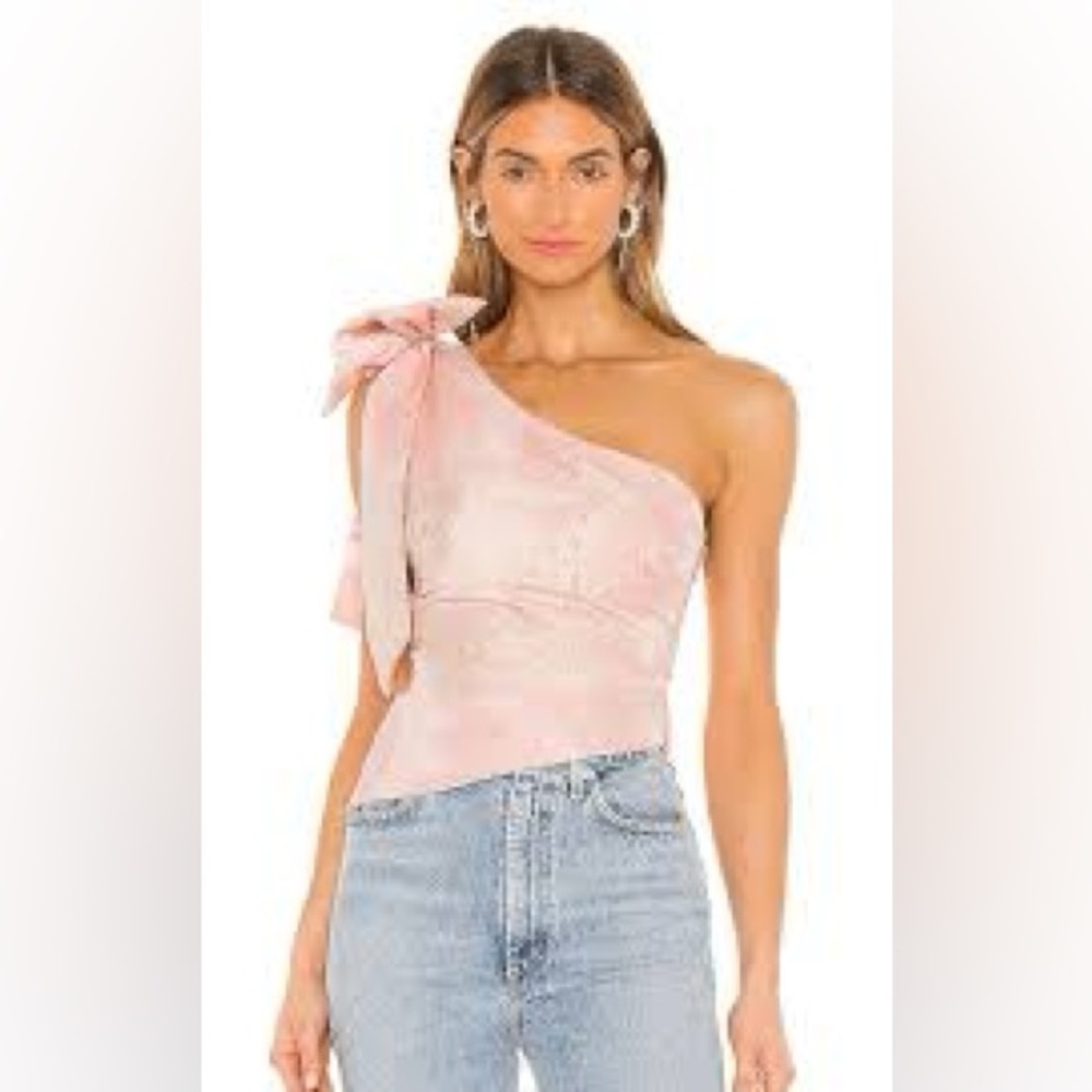 Pre-Owned Revolve NBD Regina Top in Nude Pink size Medium